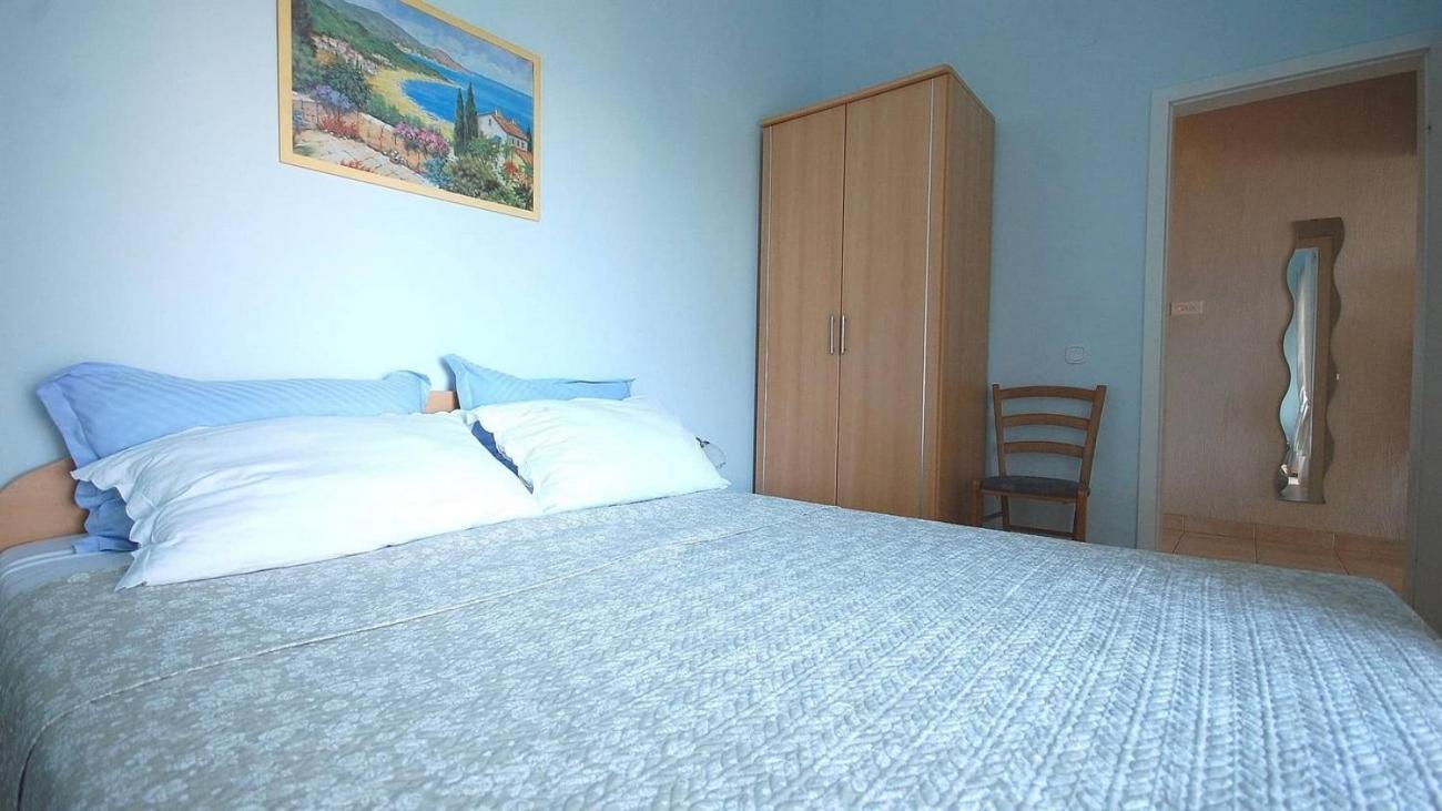 Apartments With A Parking Space Kremenici, Krk - 21724 Sveti Vid-Miholjice ห้อง รูปภาพ